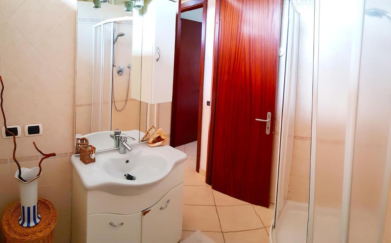 Suites Pratoranieri Beach 福洛尼卡 外观 照片